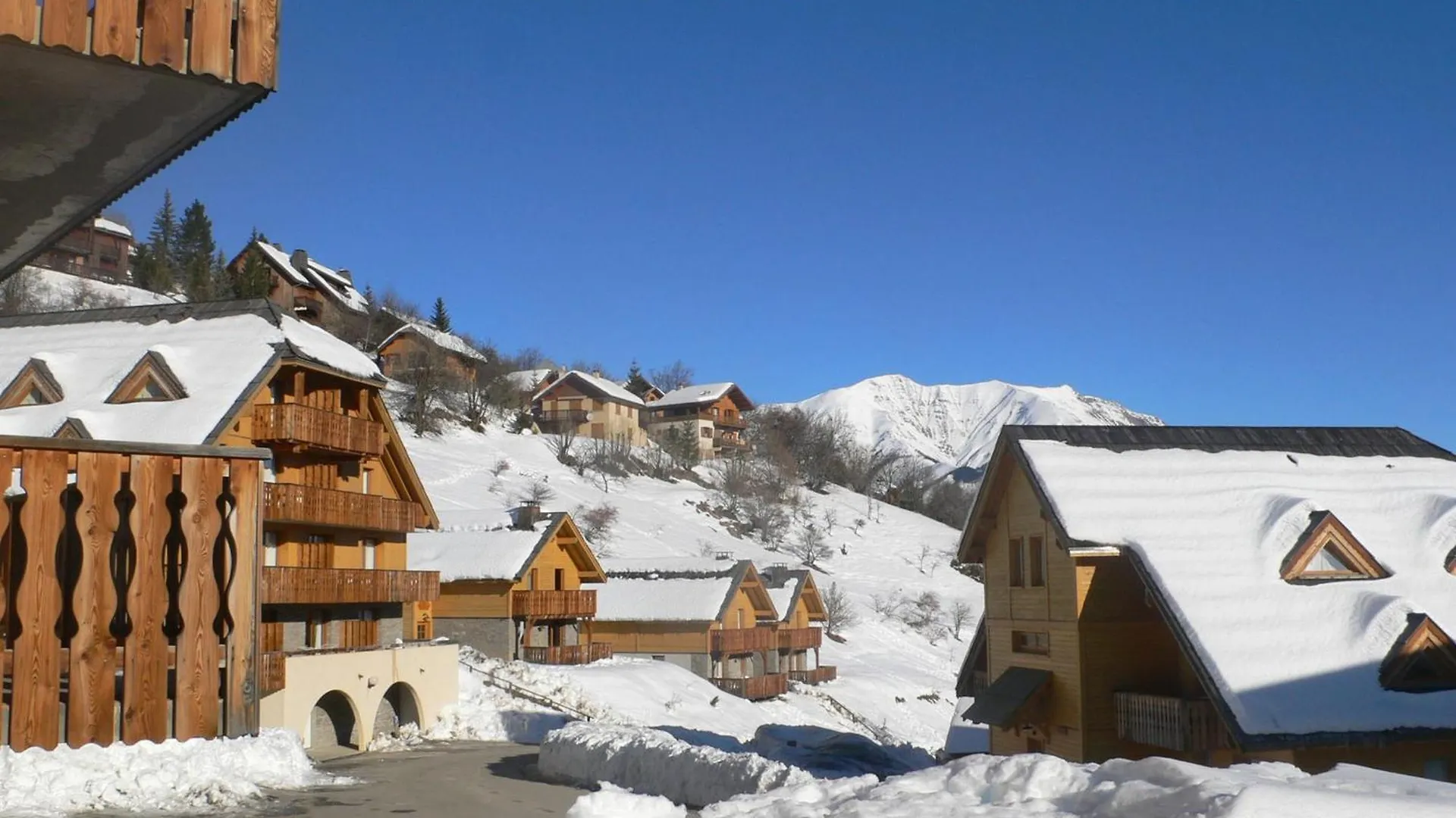 Uvernet-Fours Duplex 2P Avec Balcon, Parking Et Casiers A Ski - Fr-1-504-686
