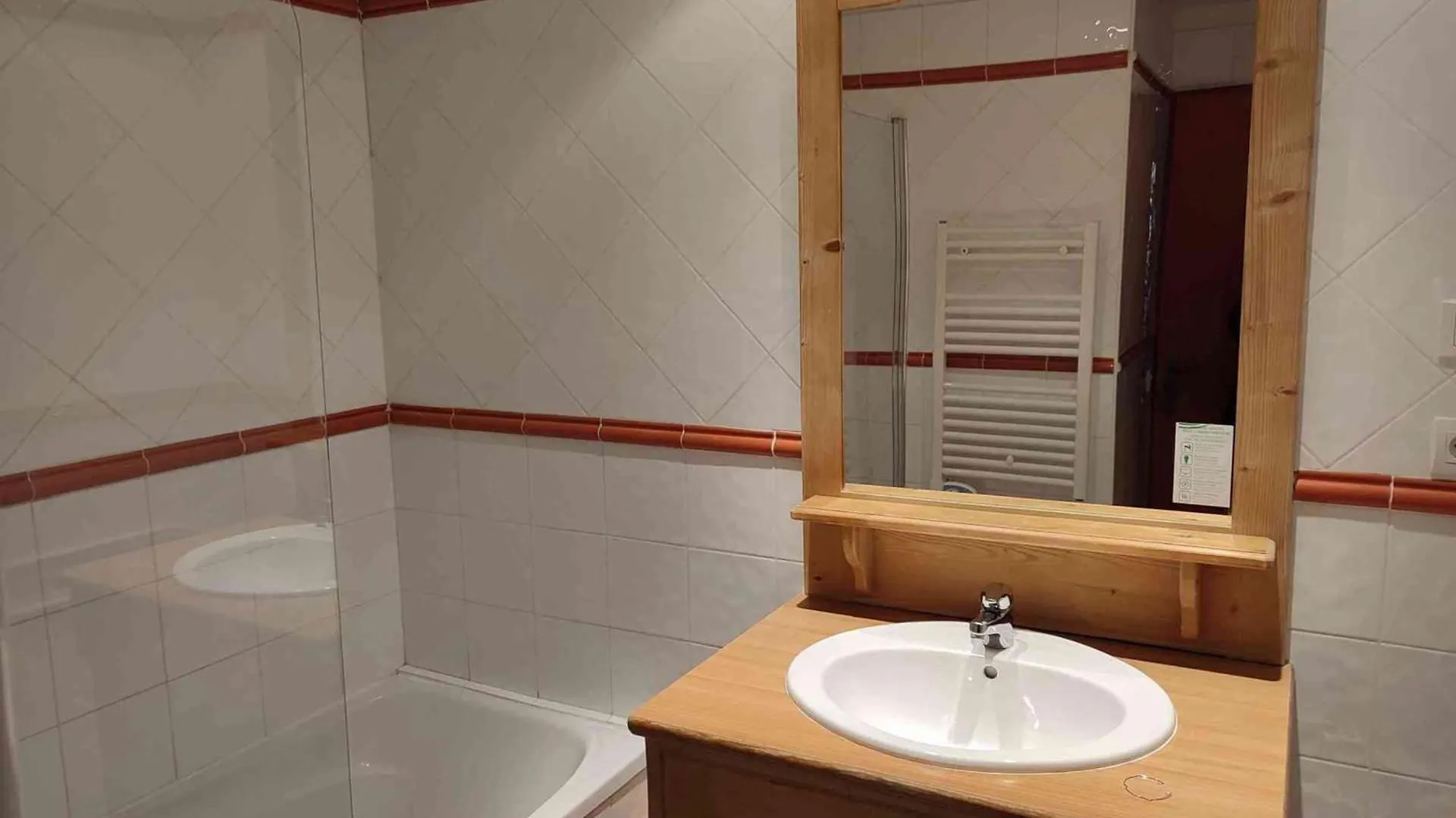 דירה Uvernet-Fours Duplex 2P Avec Balcon, Parking Et Casiers A Ski - Fr-1-504-686 צרפת