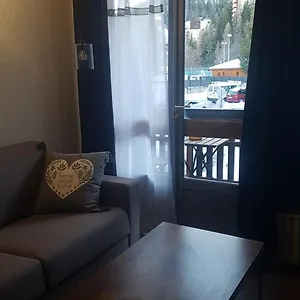  Appartement Coquet Praloup 1600 Avec Terrasse